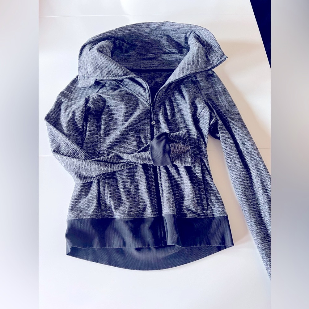 Lululemon Cowl Neck Zip Up Color: Gray & Black | Size: 4 |